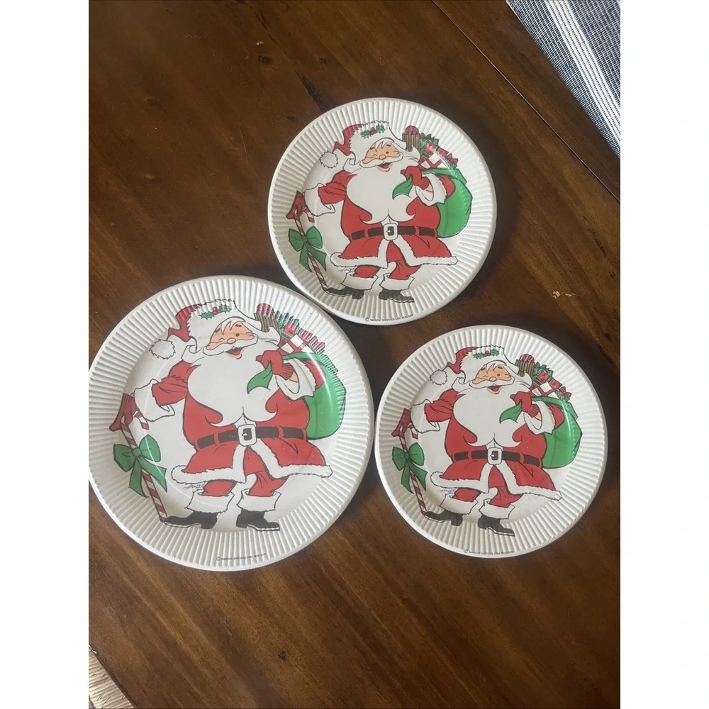 Amer Greetings Christmas Santa 1970s (3)Paper Plates 9 Inch/7 Inch New In Film